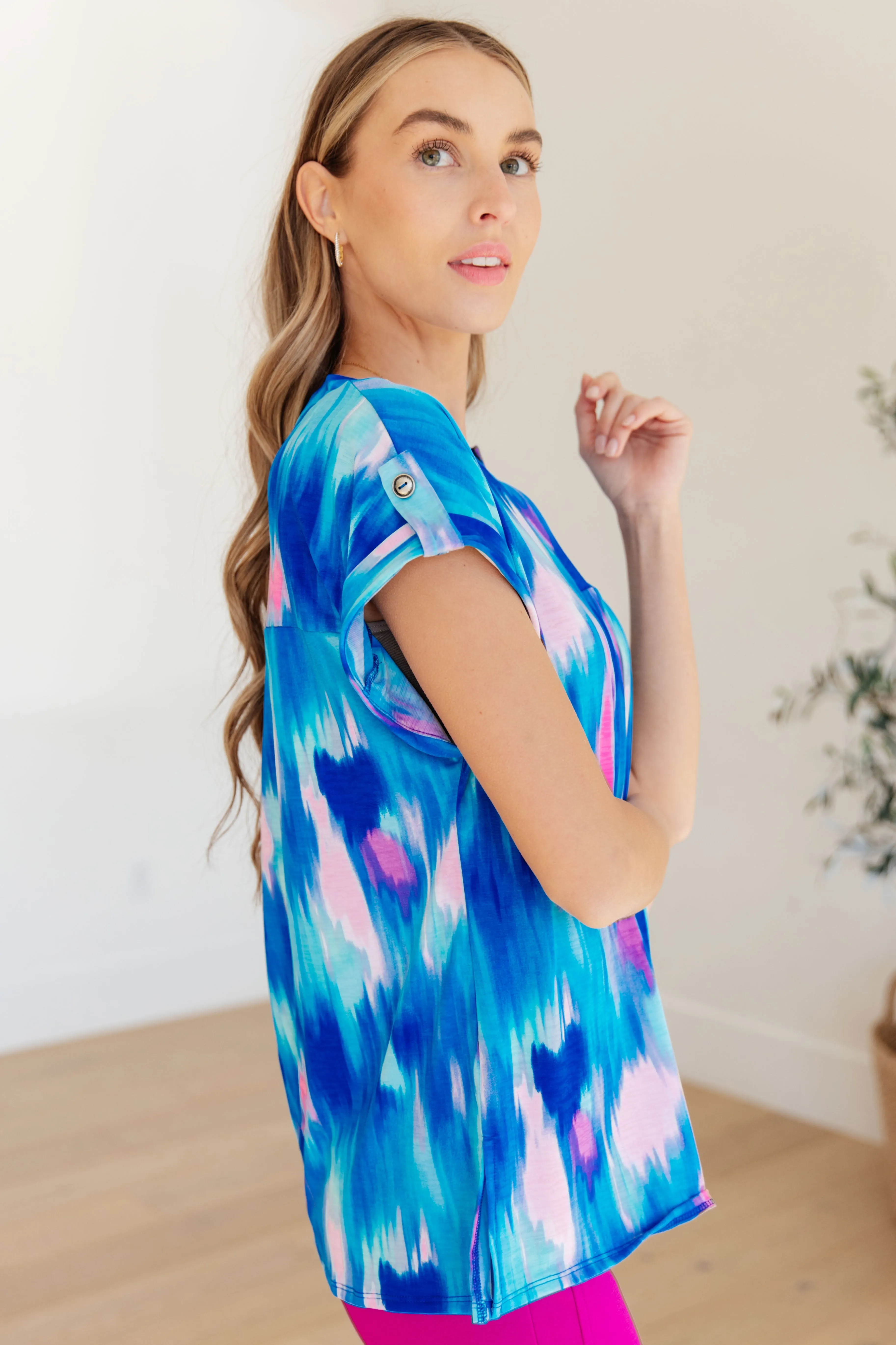 Dear Scarlett Lizzy Cap Sleeve Top in Royal Brush Strokes