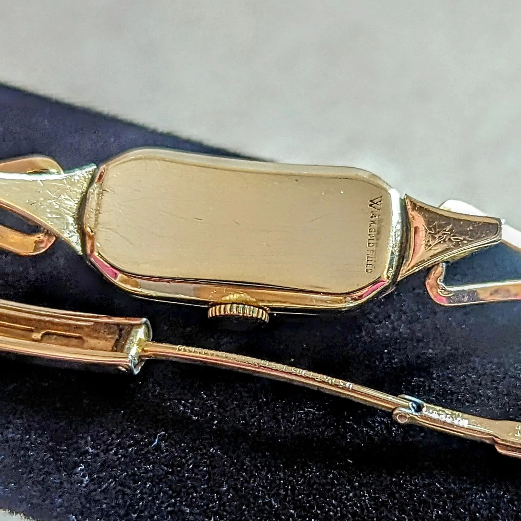 GRUEN CURVEX Precision Ladies Watch Cal. 520 17 Jewels 14K GF Swiss Wristwatch