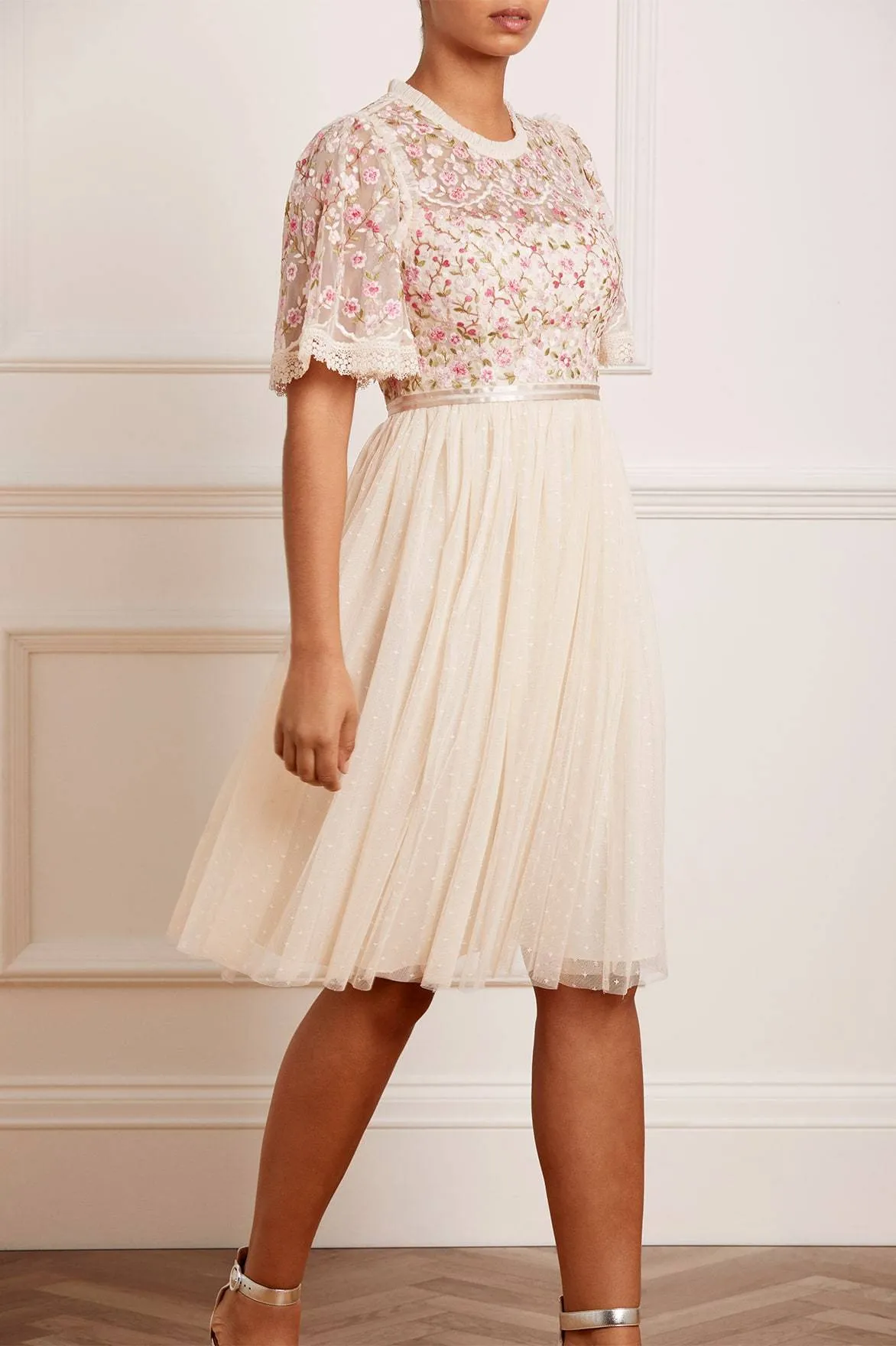 Rosie Lace Bodice Short Sleeve Midi Dress