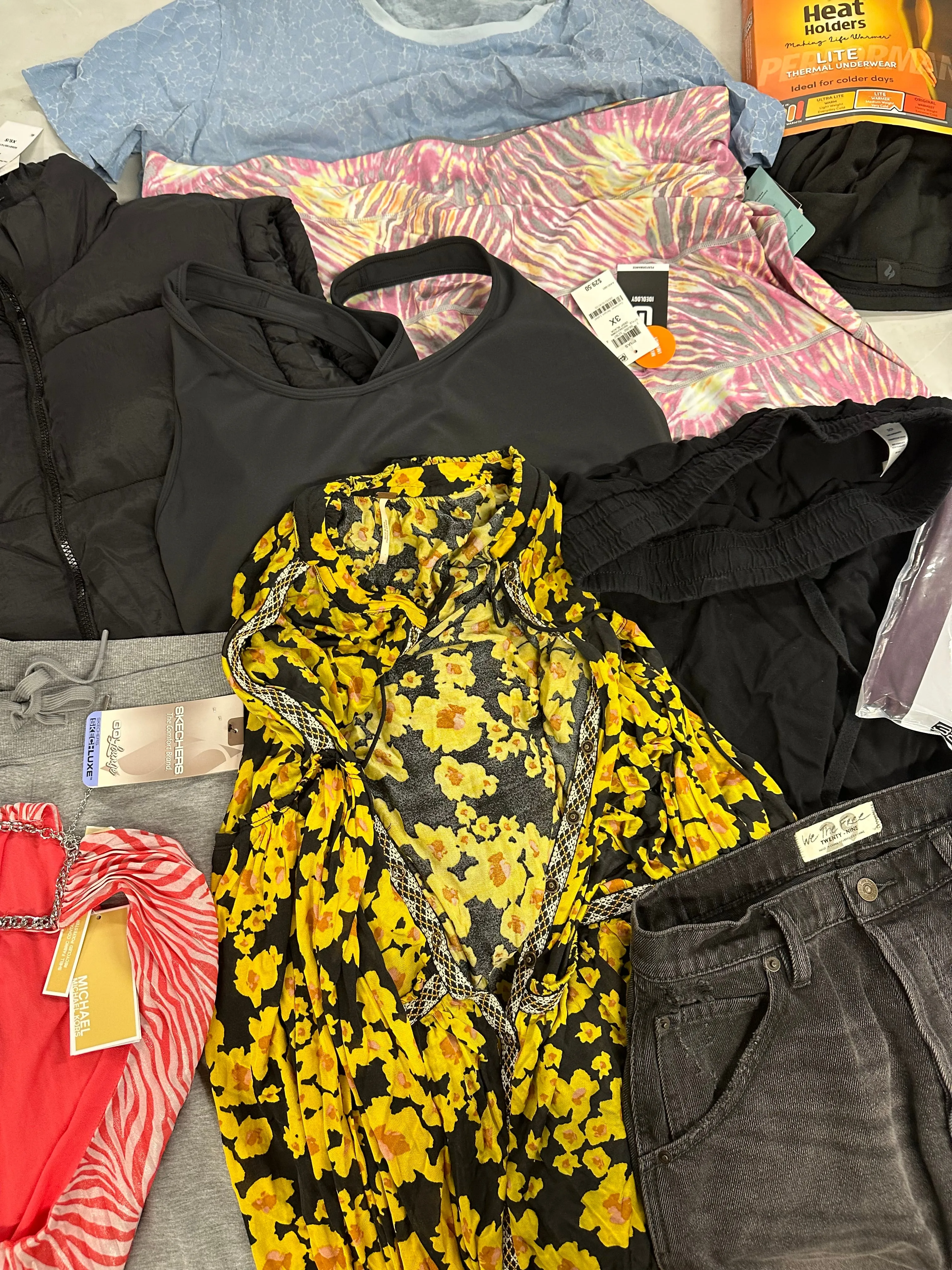 Women's Clothing Assorted Wholesale Lot, MICHAEL KORS, SPLENDID, SKECHERS, FREE PEOPLE, NOXS, HEAT HOLDERS and more, 11 items, Shelf Pulls, MSRP $688