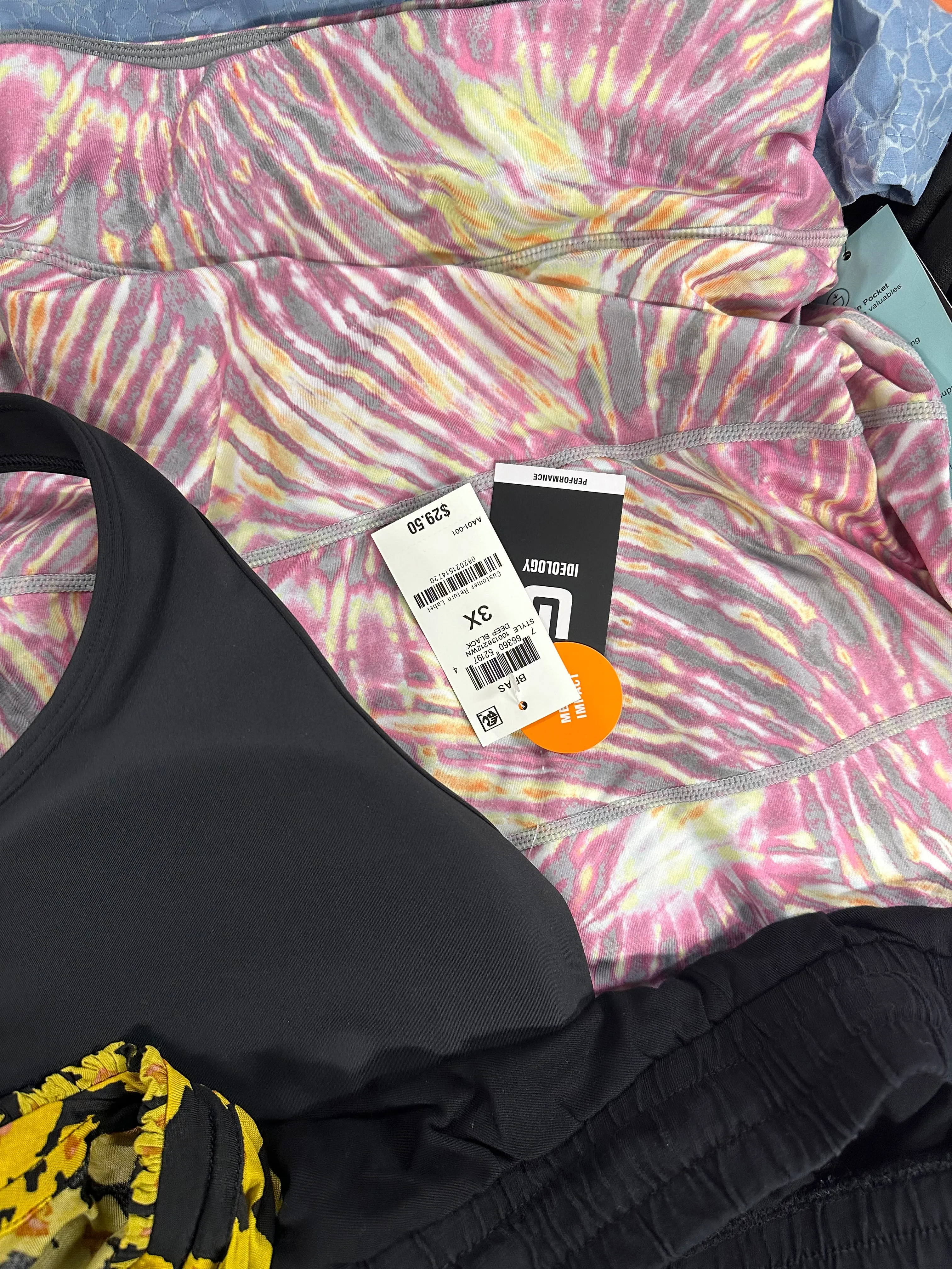 Women's Clothing Assorted Wholesale Lot, MICHAEL KORS, SPLENDID, SKECHERS, FREE PEOPLE, NOXS, HEAT HOLDERS and more, 11 items, Shelf Pulls, MSRP $688